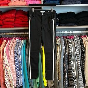 Skinnygirl black with white side stripes skinny jeans size 2